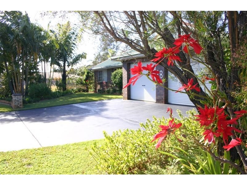 18 Natan Court, Ocean Shores NSW 2483