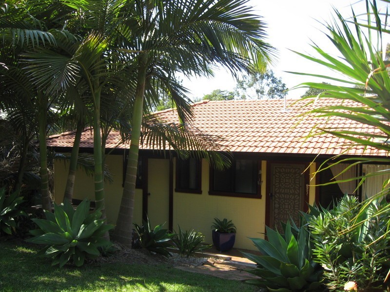 2a Gin Gin Crescent, Ocean Shores NSW 2483