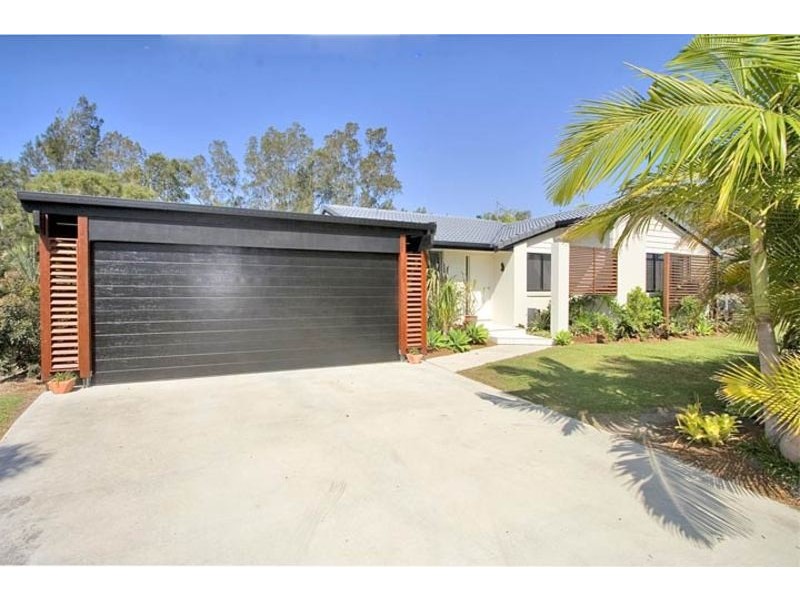86 Balemo Drive, Ocean Shores NSW 2483