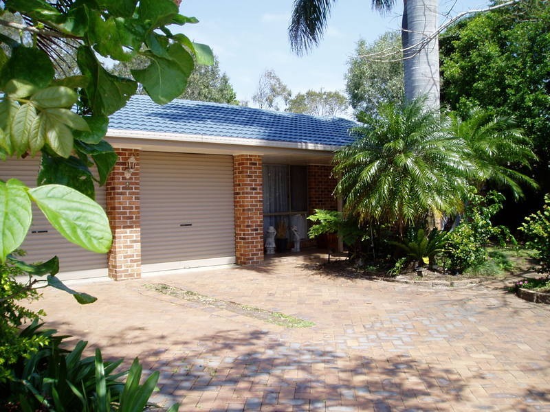 6 Kallaroo Circuit, Ocean Shores NSW 2483