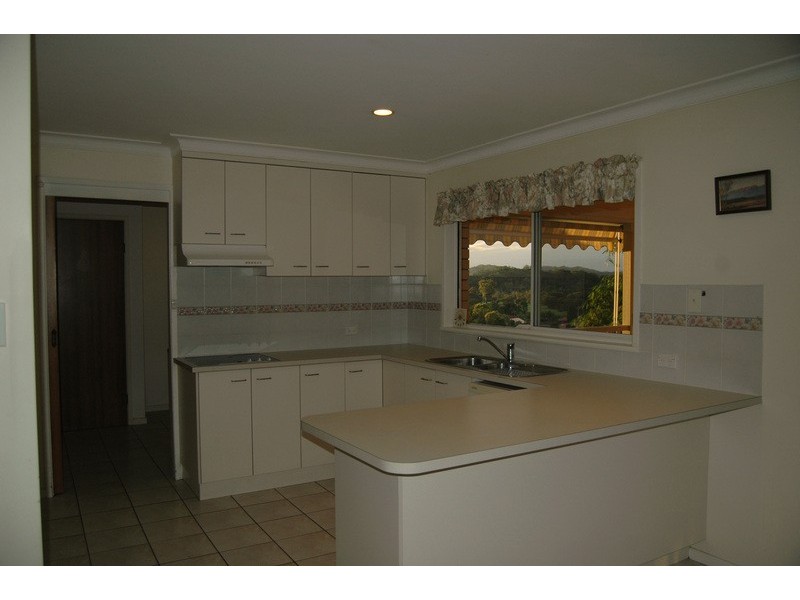 13 Bulgoon Crescent, Ocean Shores NSW 2483