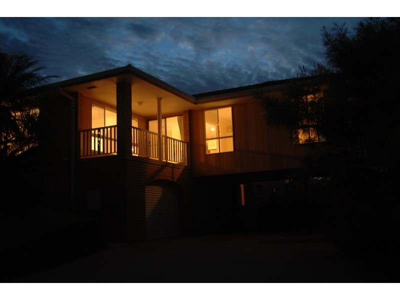 13 Bulgoon Crescent, Ocean Shores NSW 2483