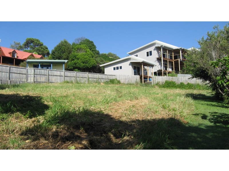 2 Jarrah Crescent, Ocean Shores NSW 2483