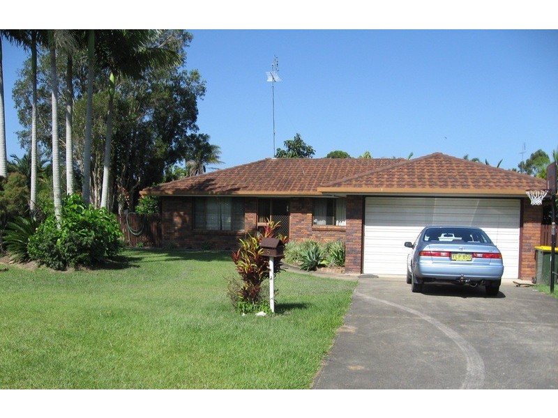 5 Wahlooga Way, Ocean Shores NSW 2483