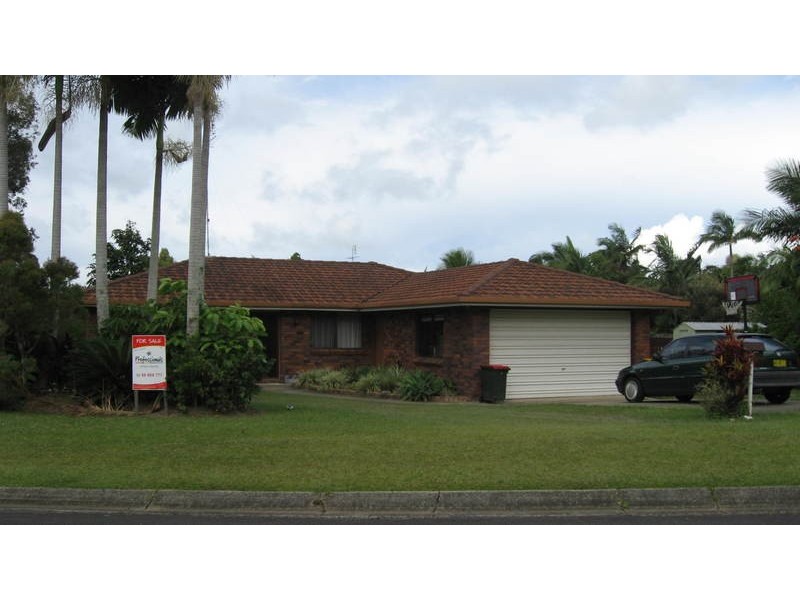 5 Wahlooga Way, Ocean Shores NSW 2483