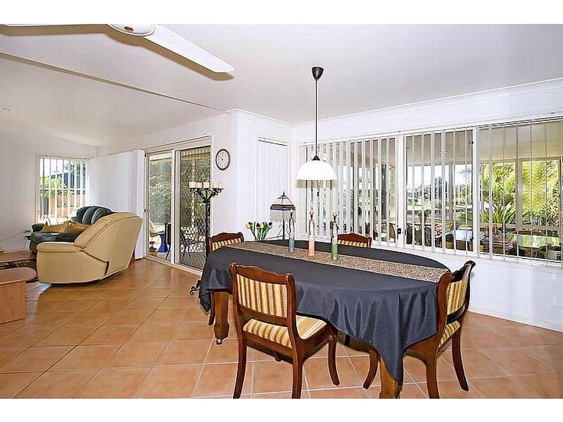 161 Shara Boulevard, Ocean Shores NSW 2483