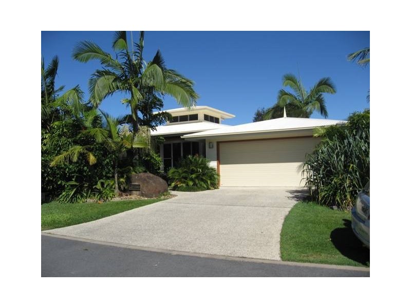 17 Mia Court, Ocean Shores NSW 2483