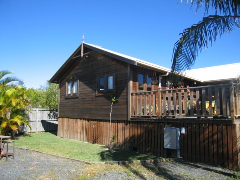 8 Dugan Court, Ocean Shores NSW 2483