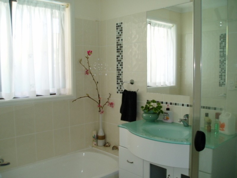 11 Larelar Court, Ocean Shores NSW 2483