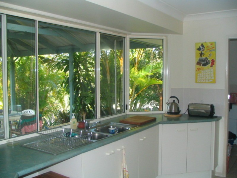 1 Ceron Court, Ocean Shores NSW 2483