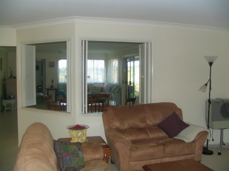1 Ceron Court, Ocean Shores NSW 2483