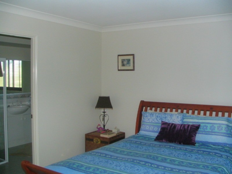 1 Ceron Court, Ocean Shores NSW 2483