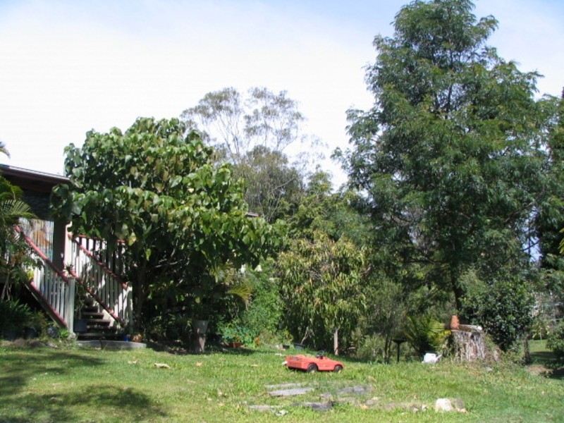 10 Kiyung Court, Ocean Shores NSW 2483