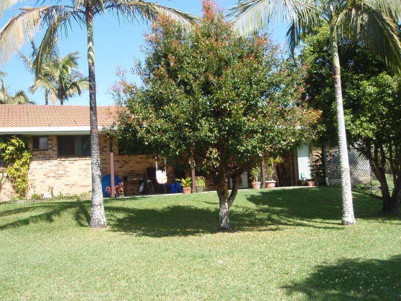 20 Tindarra Avenue, Ocean Shores NSW 2483