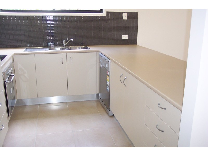 1-4/3 Bindaree Way, Ocean Shores NSW 2483