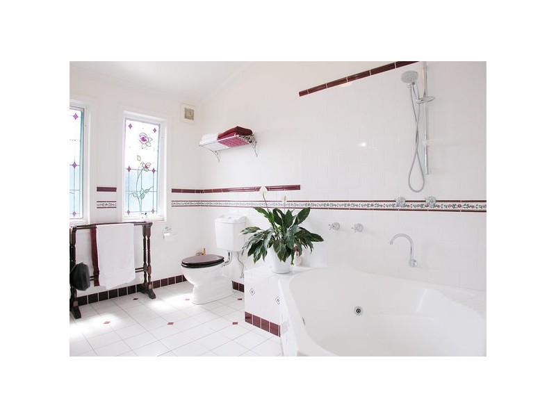 34 Mia Court, Ocean Shores NSW 2483