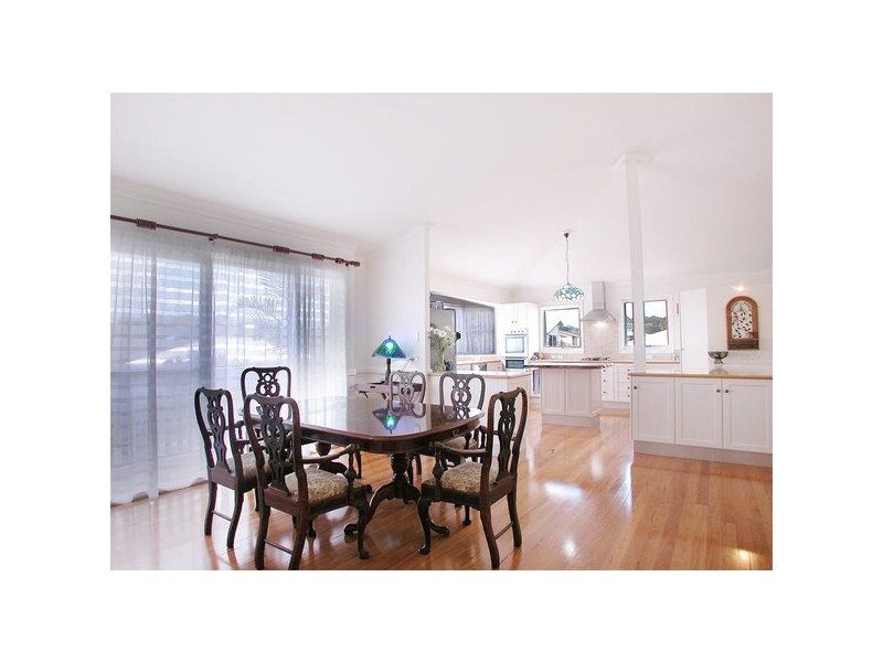 34 Mia Court, Ocean Shores NSW 2483