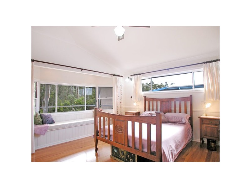 34 Mia Court, Ocean Shores NSW 2483