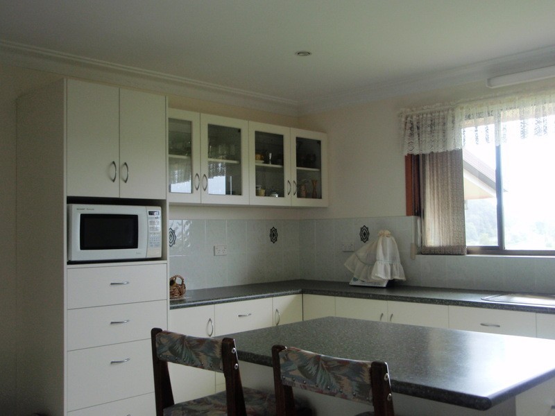 40 Yamble Drive, Ocean Shores NSW 2483