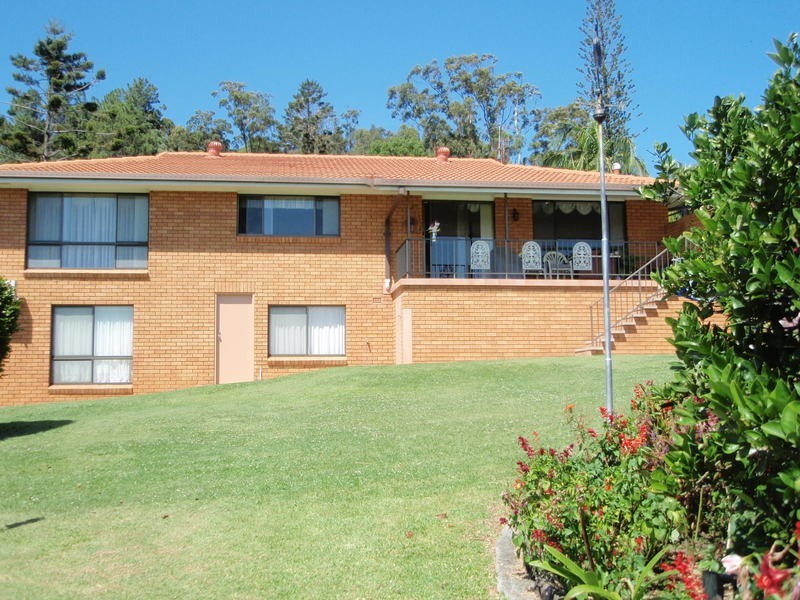 40 Yamble Drive, Ocean Shores NSW 2483