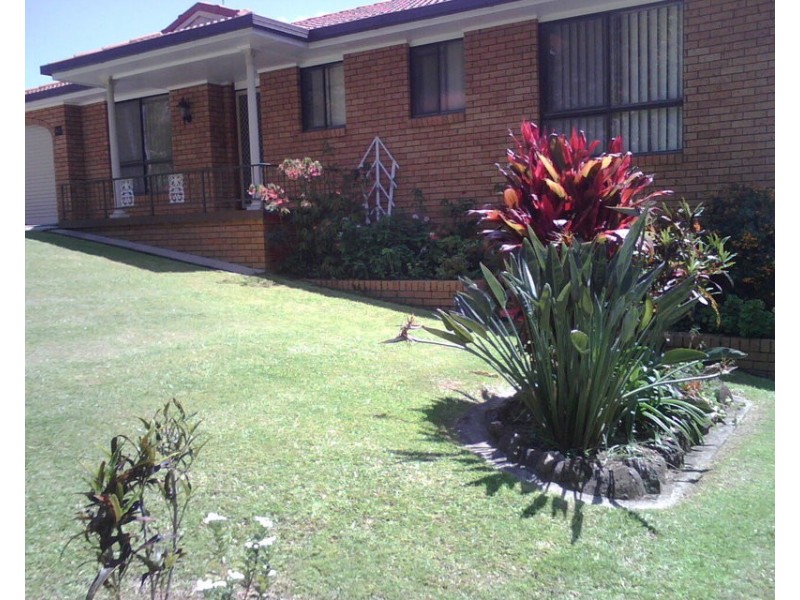 40 Yamble Drive, Ocean Shores NSW 2483