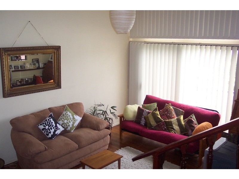 10 Rajah Road, Ocean Shores NSW 2483