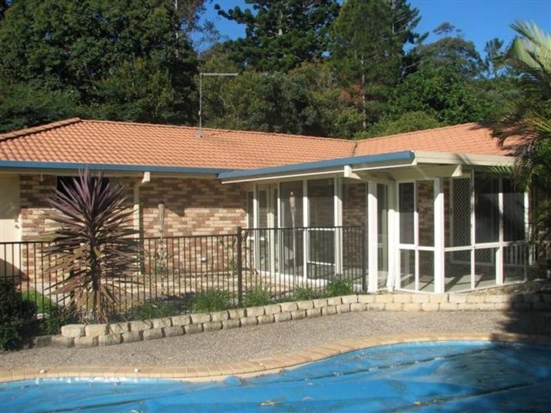 17 Narooma Drive, Ocean Shores NSW 2483