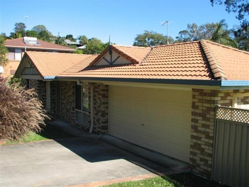 17 Narooma Drive, Ocean Shores NSW 2483