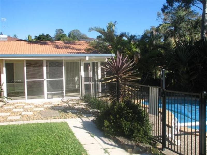 17 Narooma Drive, Ocean Shores NSW 2483