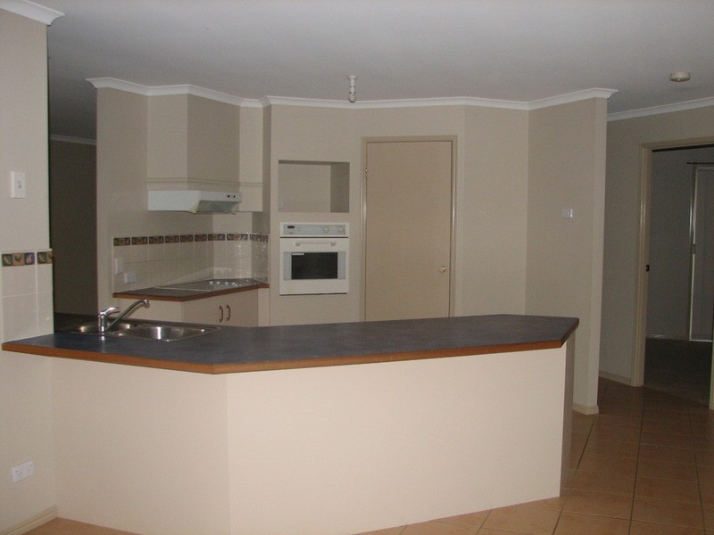 17 Narooma Drive, Ocean Shores NSW 2483