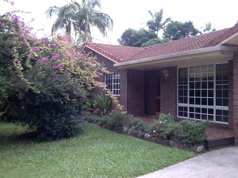 20 Bulgoon Crescent, Ocean Shores NSW 2483