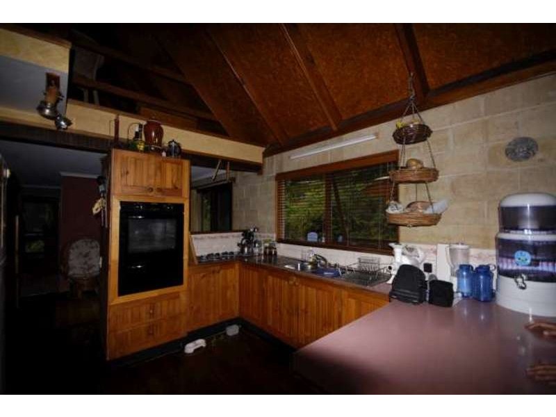6 Gin Gin Crescent, Ocean Shores NSW 2483