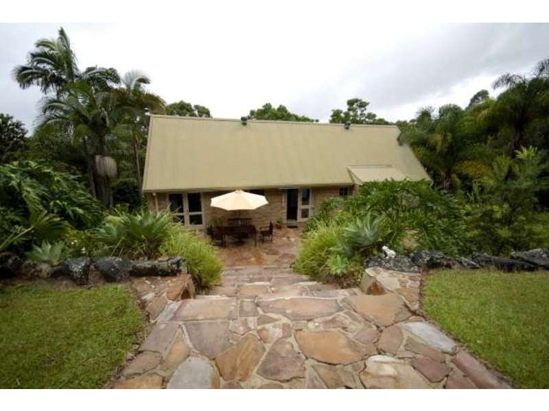6 Gin Gin Crescent, Ocean Shores NSW 2483