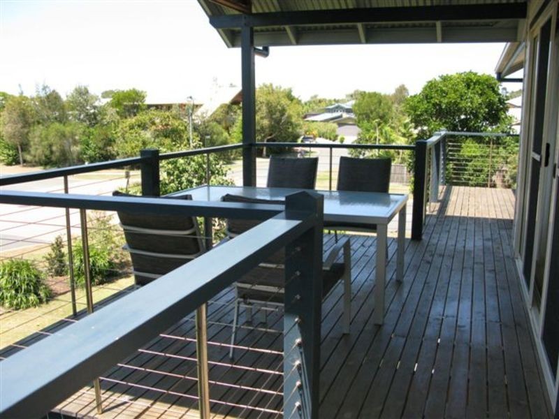 1 Mia Court, Ocean Shores NSW 2483