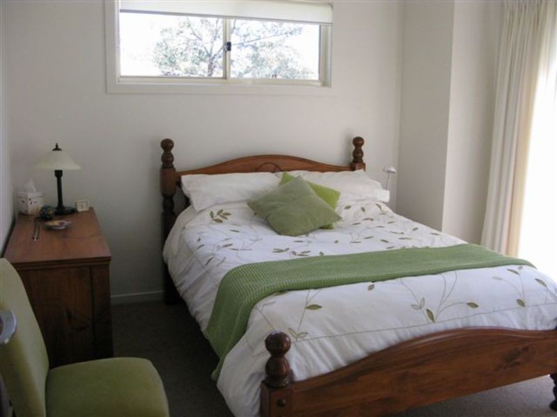 1 Mia Court, Ocean Shores NSW 2483