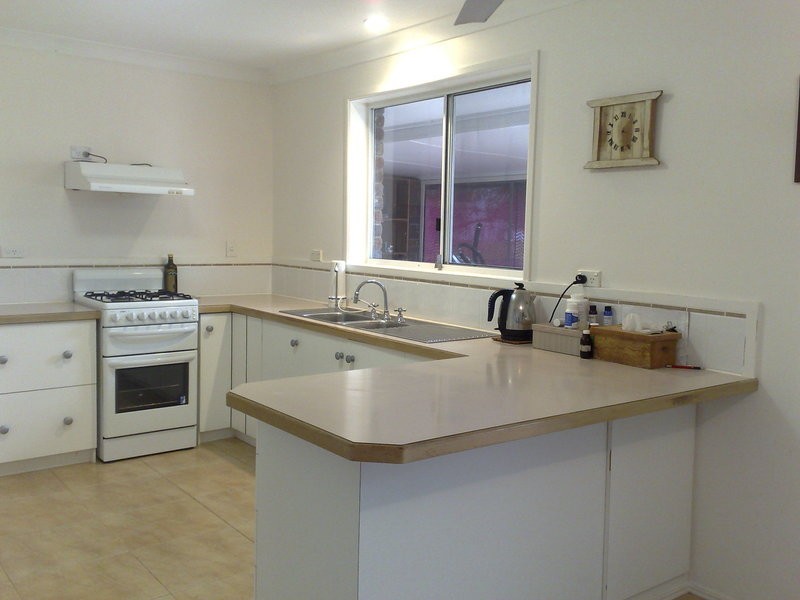 37 Bulgoon Crescent, Ocean Shores NSW 2483