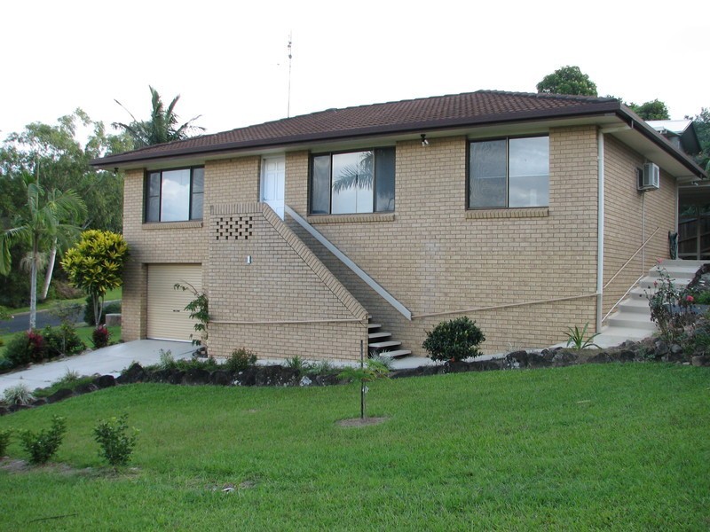 1 Kumberlin Glen, Ocean Shores NSW 2483