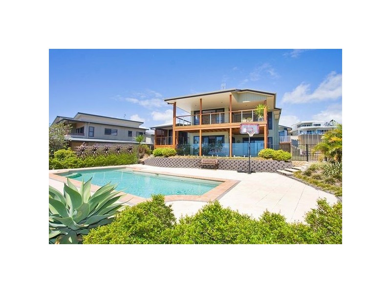 18 Palmer Avenue, Ocean Shores NSW 2483