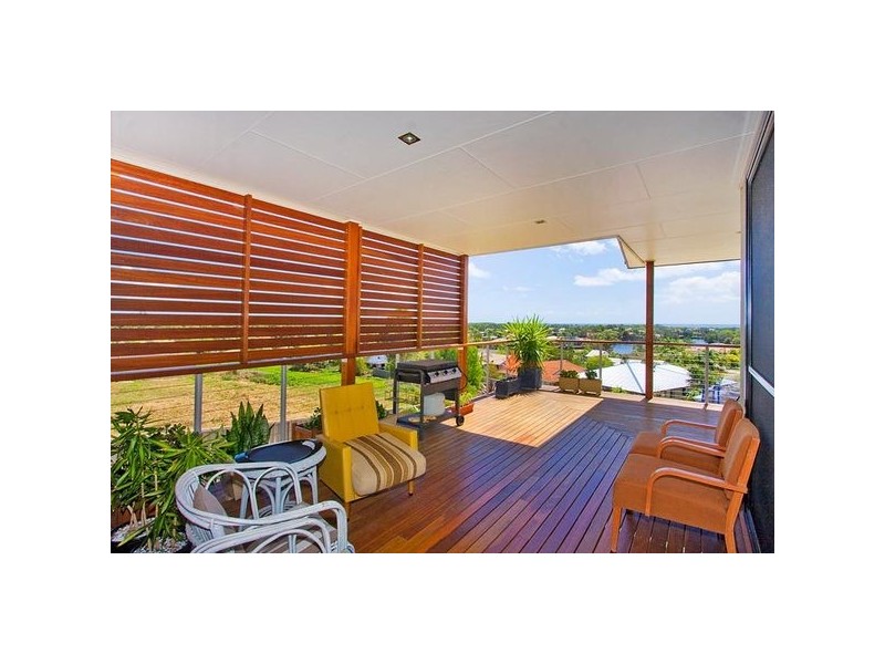 18 Palmer Avenue, Ocean Shores NSW 2483