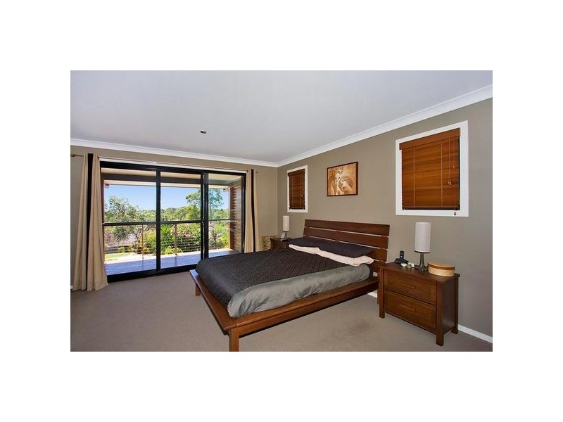 18 Palmer Avenue, Ocean Shores NSW 2483