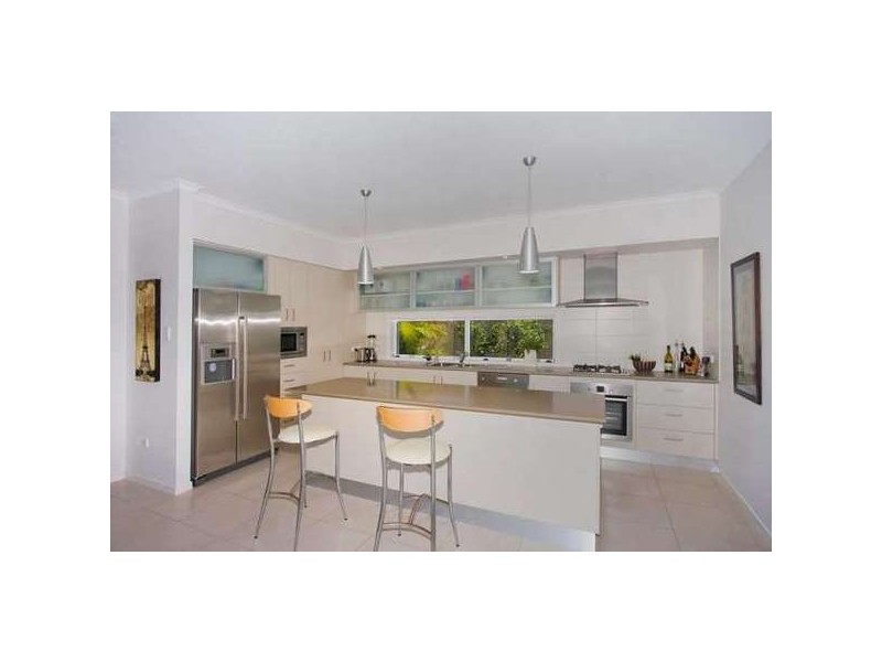 26 Mia Court, Ocean Shores NSW 2483