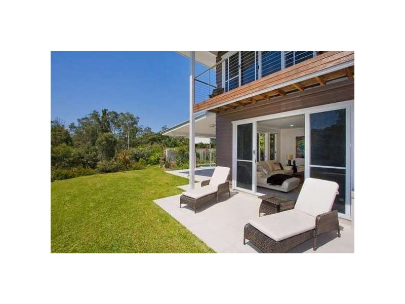 26 Mia Court, Ocean Shores NSW 2483