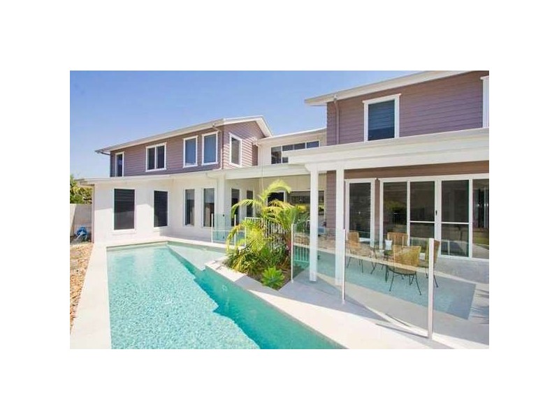 26 Mia Court, Ocean Shores NSW 2483