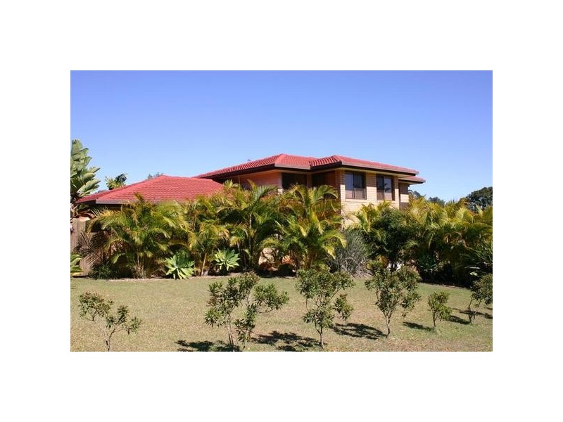 9 Gibingbell Close, Ocean Shores NSW 2483