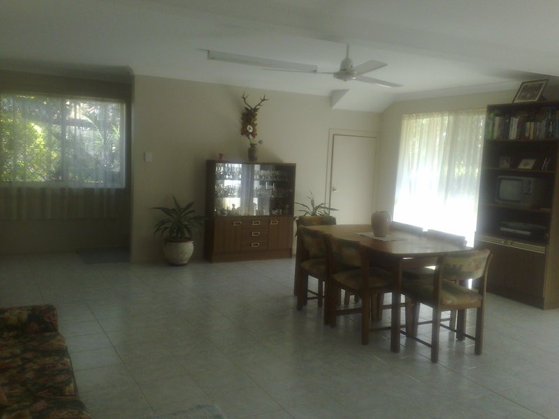 2 Bian Court, Ocean Shores NSW 2483