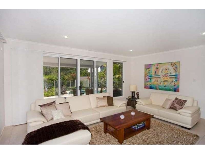 26 Mia Court, Ocean Shores NSW 2483