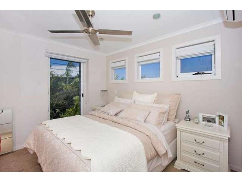 26 Mia Court, Ocean Shores NSW 2483