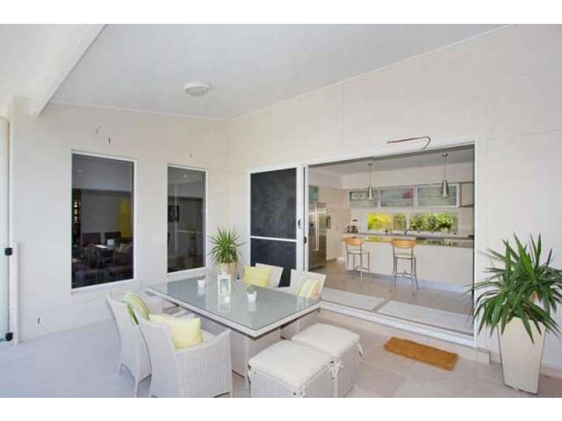 26 Mia Court, Ocean Shores NSW 2483