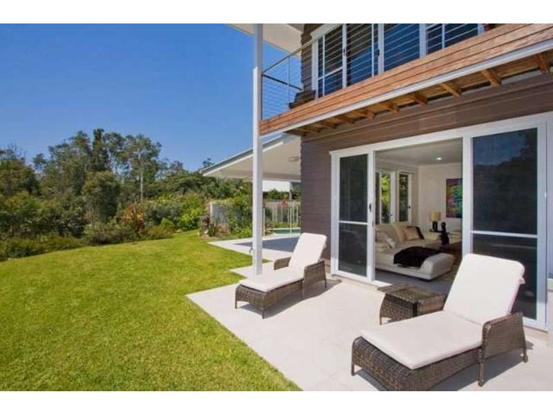 26 Mia Court, Ocean Shores NSW 2483