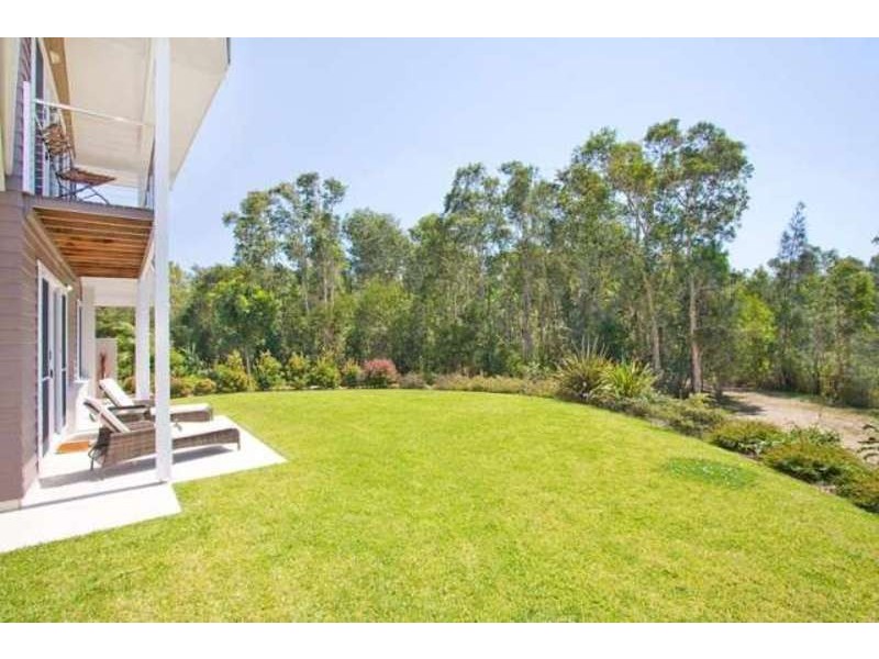 26 Mia Court, Ocean Shores NSW 2483